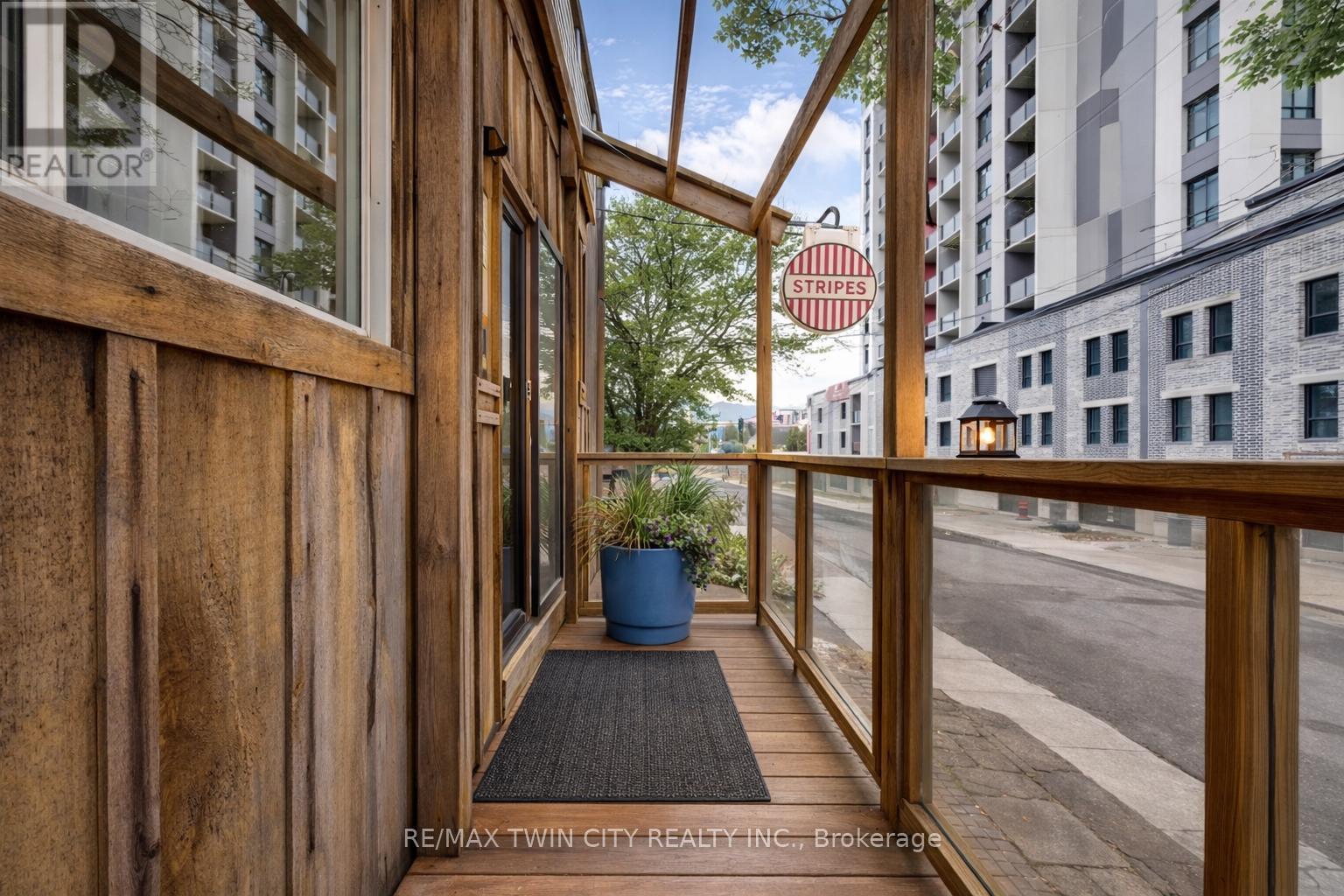 MLS® listing #29535370 for sale located at 24 MADISON AVENUE S