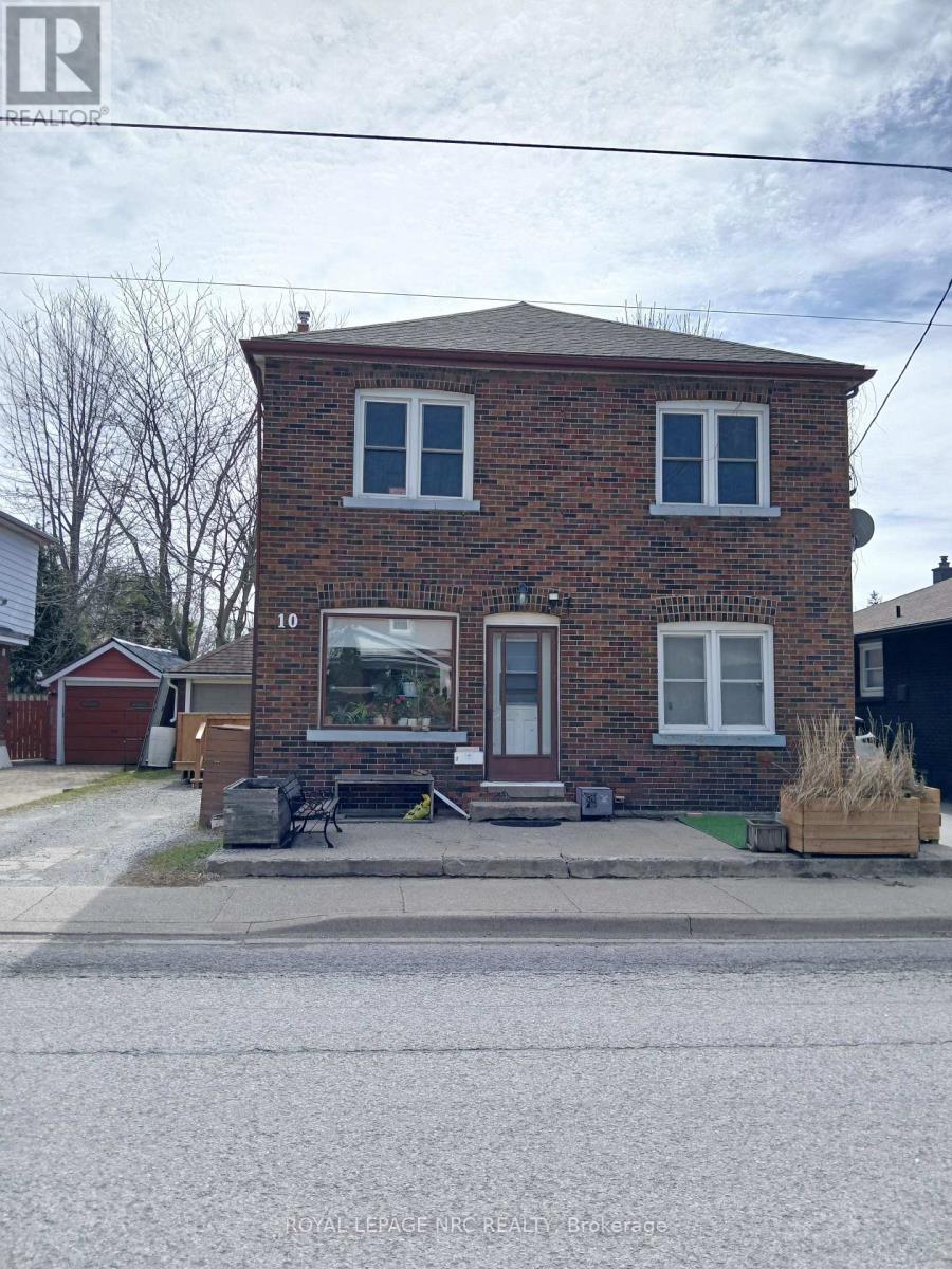 MLS® listing #29536029 for sale located at UPPER UNIT - 10 BEECH STREET