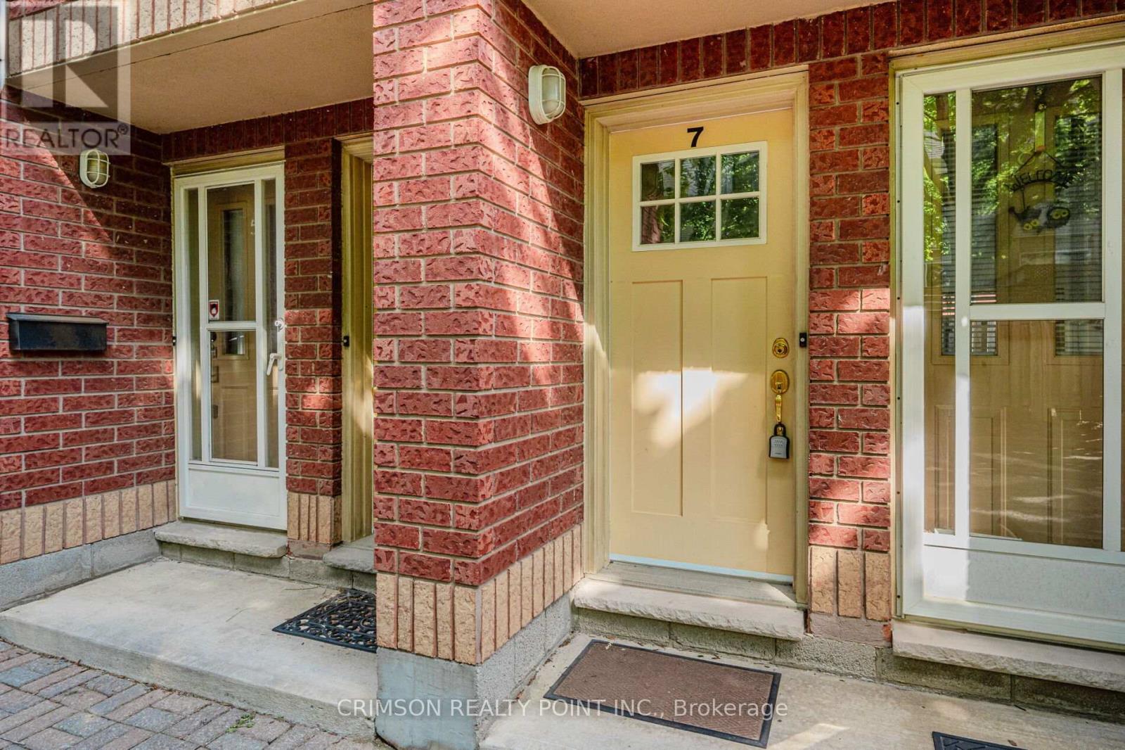 MLS® listing #29536375 for sale located at 7 - 266 LIMERIDGE ROAD E