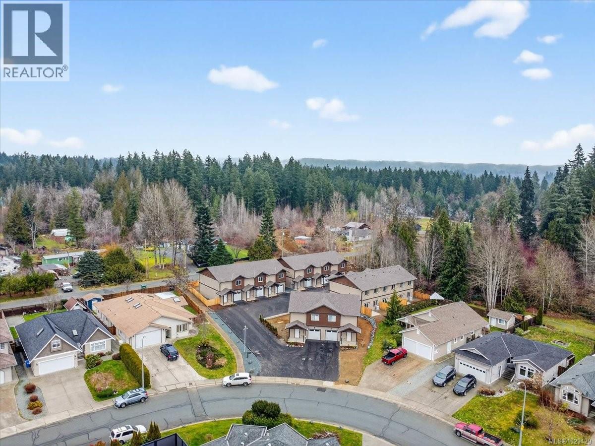 MLS® listing #29536399 for sale located at 108 5535 Woodland Cres E