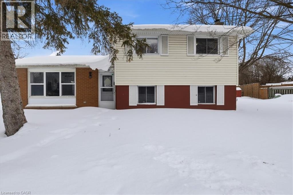 MLS® listing #29537285 for sale located at 400 MIDWOOD Crescent