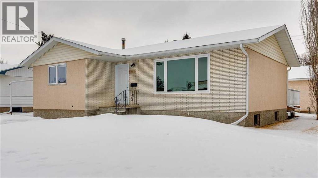 MLS® listing #29537741 for sale located at 5439 47 Avenue