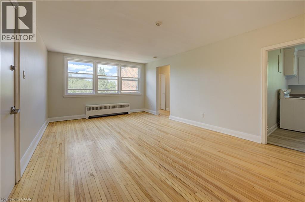 MLS® listing #29538670 for sale located at 141 CHAPEL Street Unit# 13