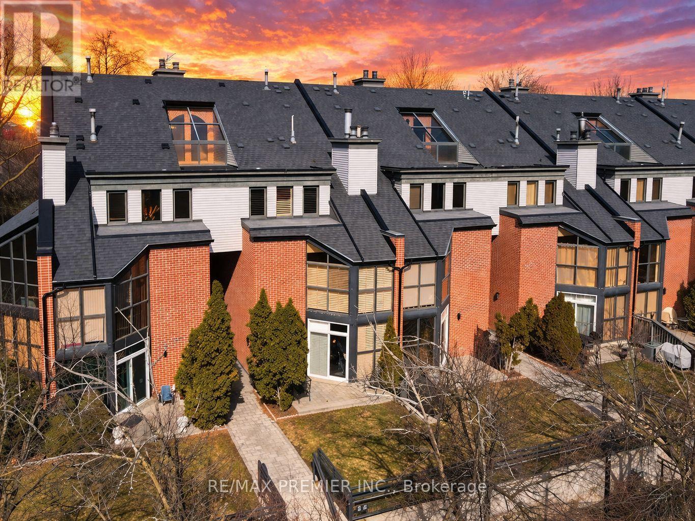 MLS® listing #29541251 for sale located at 8 - 100 ARBORS LANE