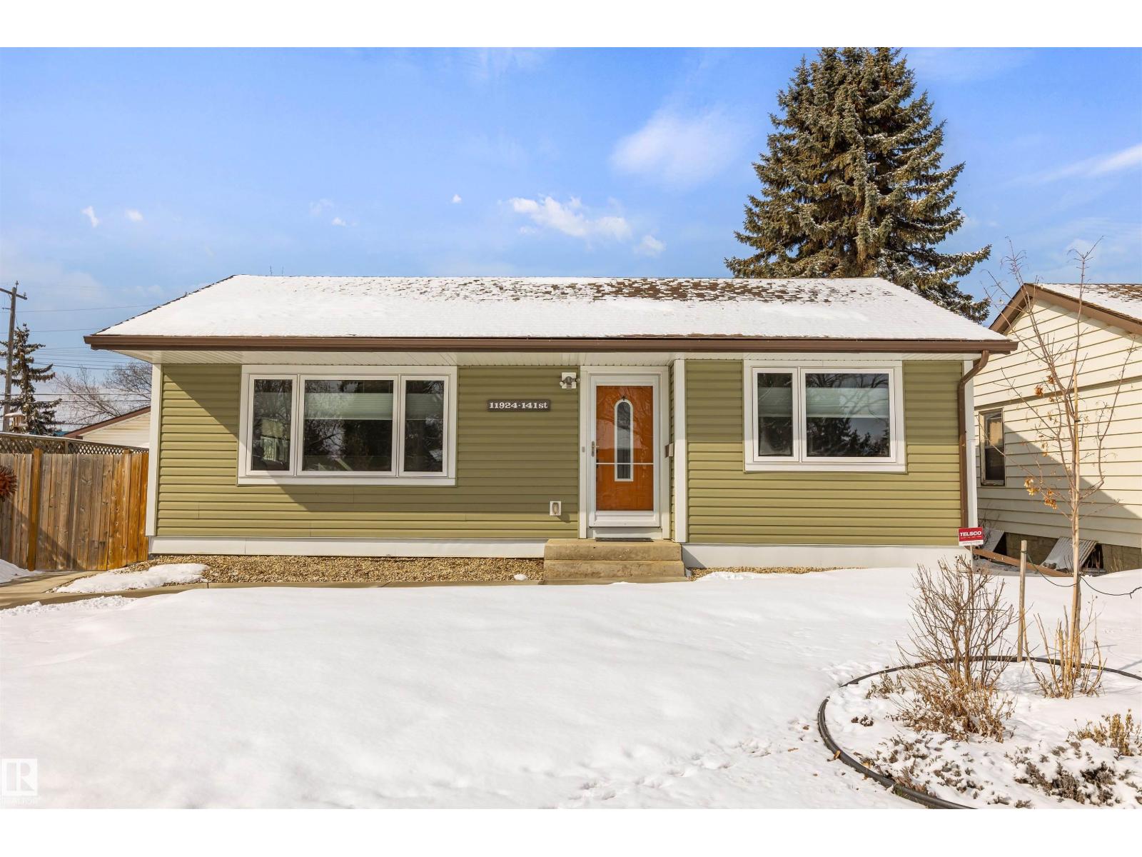 MLS® listing #29541306 for sale located at 11924 141 ST NW