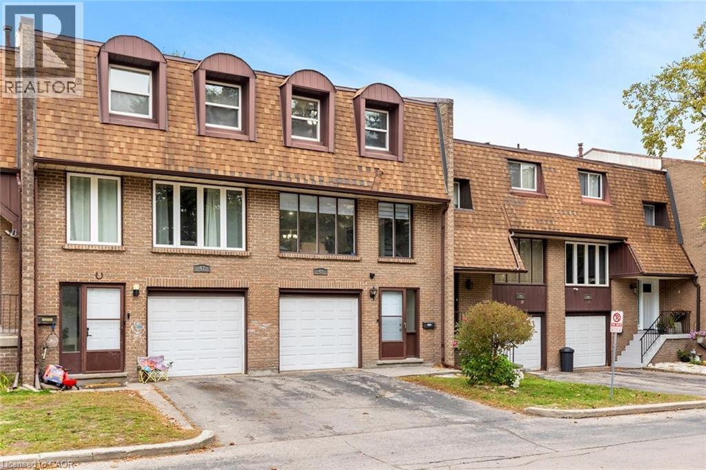 MLS® listing #29541884 for sale located at 49 CEDARWOODS Crescent Unit# 48