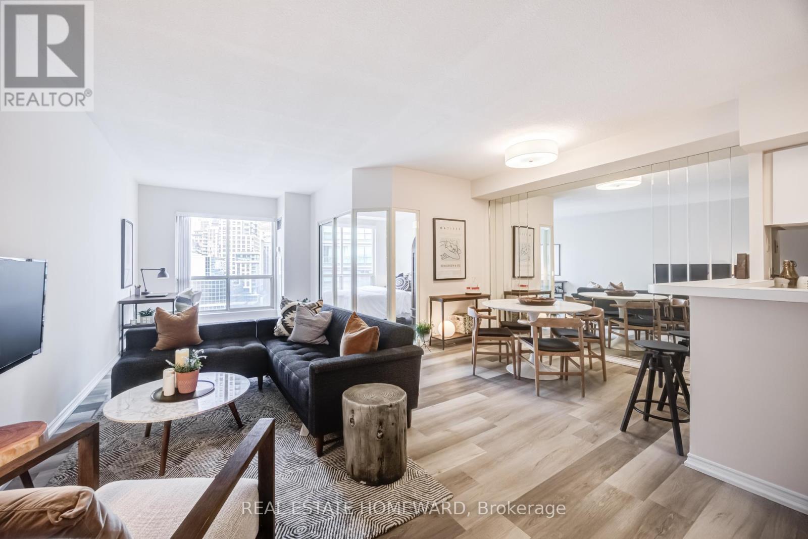 MLS® listing #29541970 for sale located at 1712 - 25 THE ESPLANADE