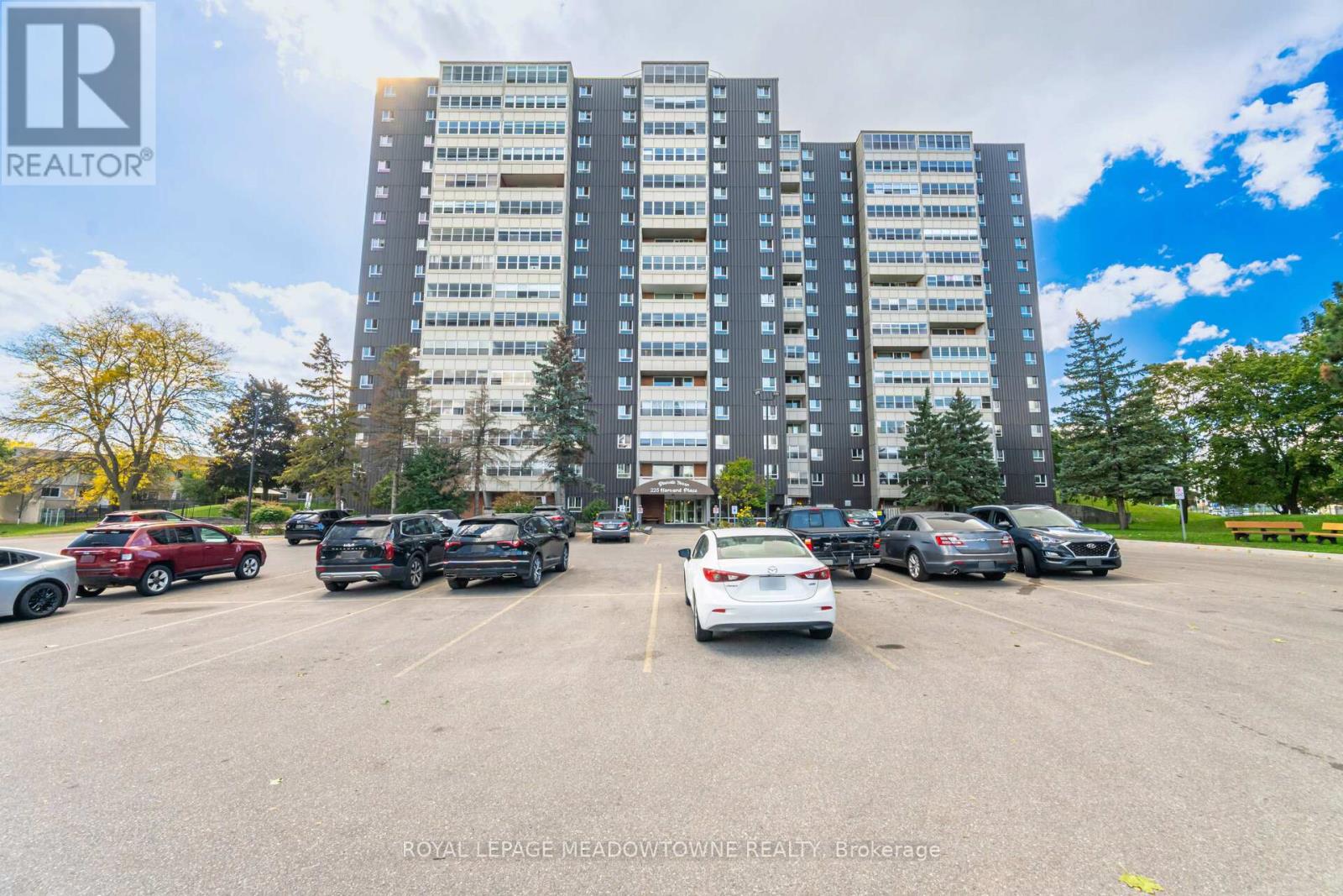 MLS® listing #29543239 for sale located at 804 - 225 HARVARD PLACE