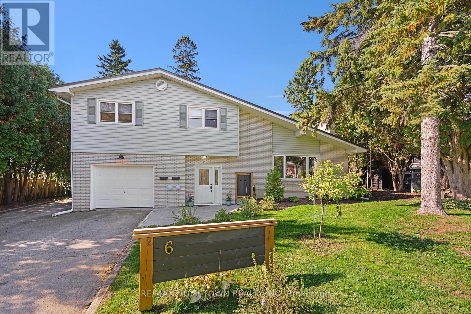 MLS® listing #29543647 for sale located at 6 MAPLEWOOD CIRCLE