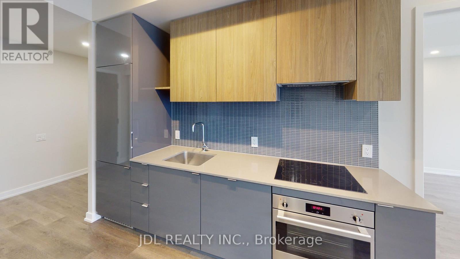 MLS® listing #29543680 for sale located at 703 - 161 ROEHAMPTON AVENUE