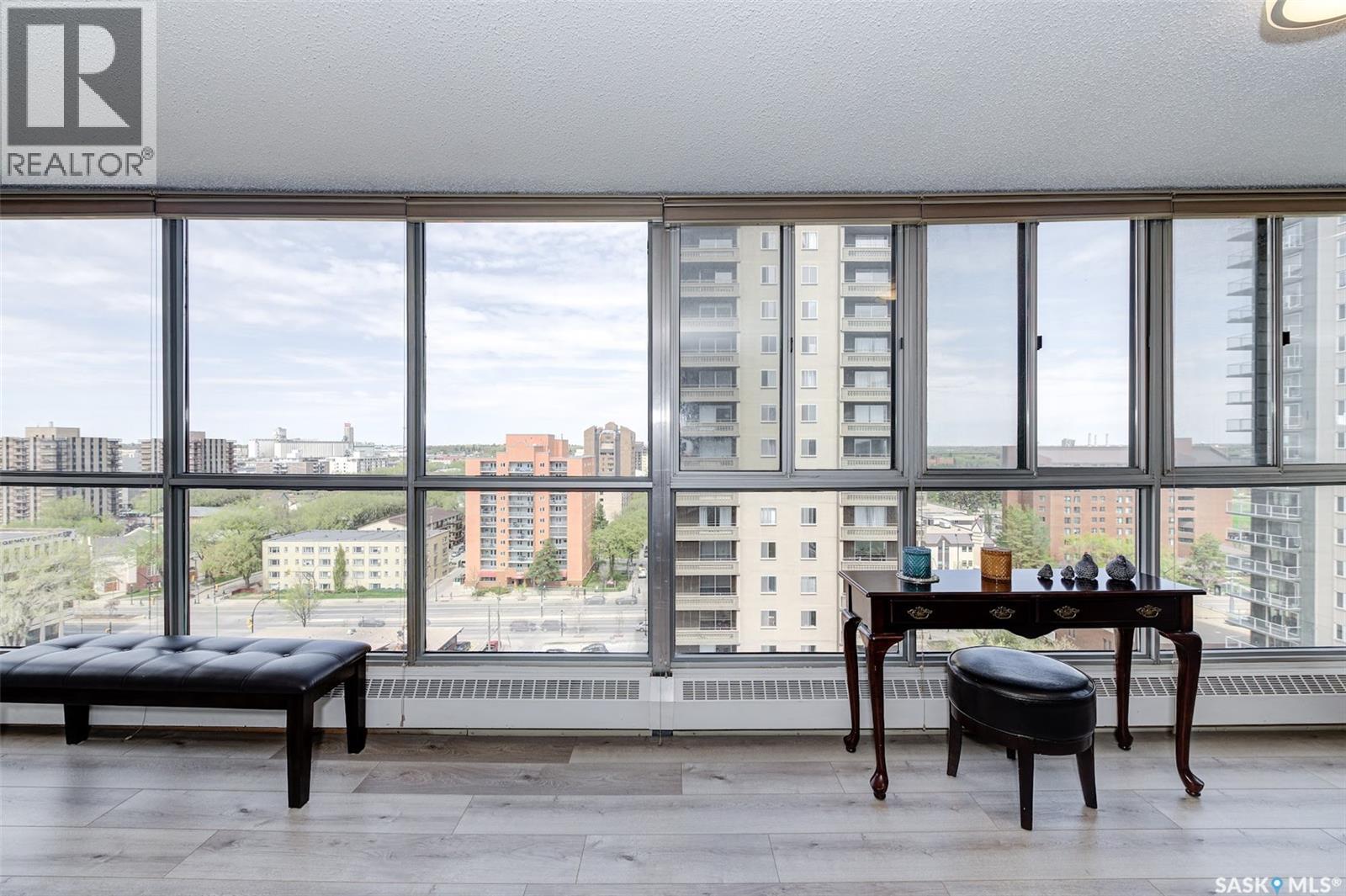 MLS® listing #29543712 for sale located at 1403 315 5th AVENUE