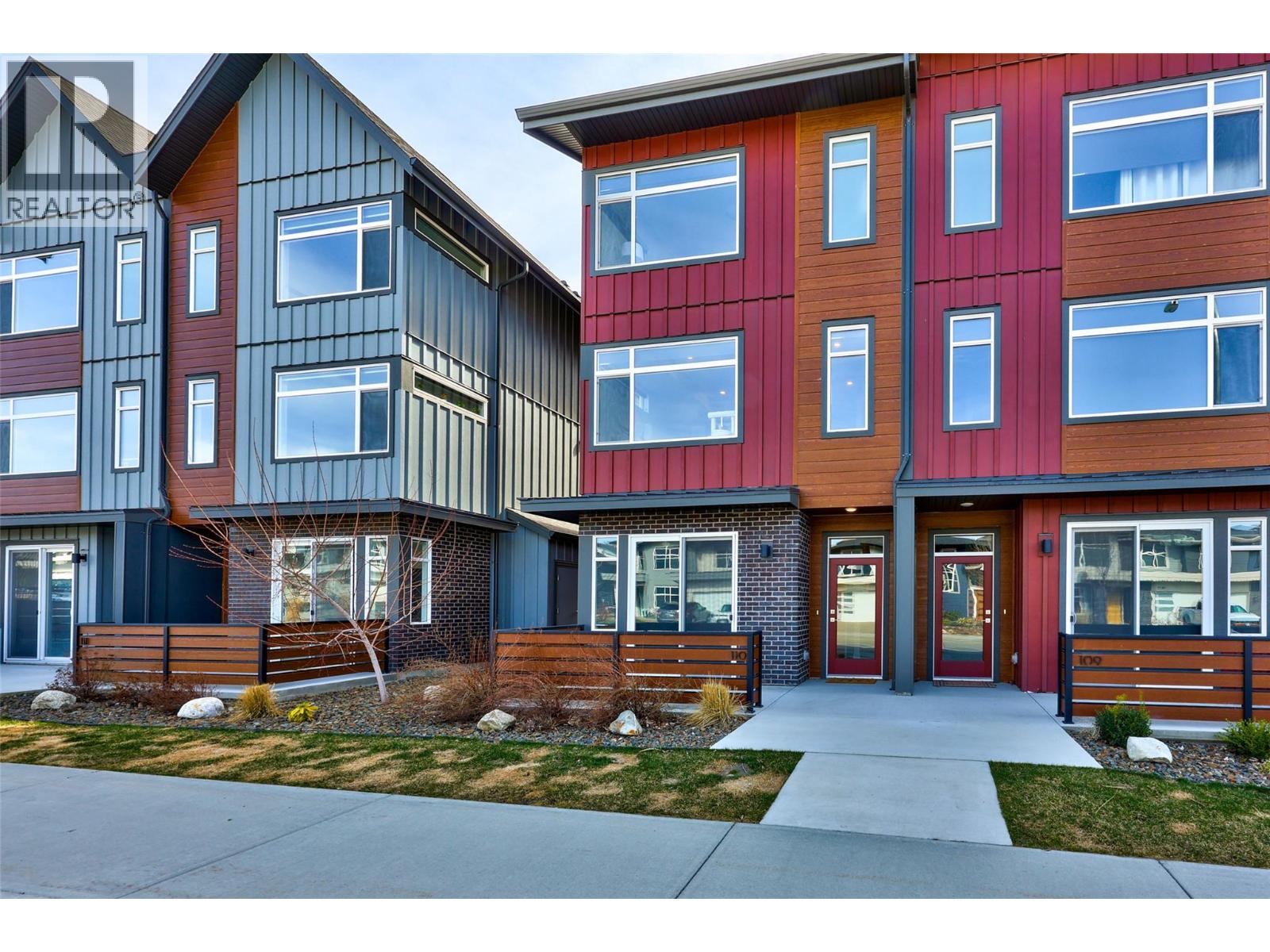 MLS® listing #29545719 for sale located at 1901 QU'APPELLE Boulevard Unit# 110