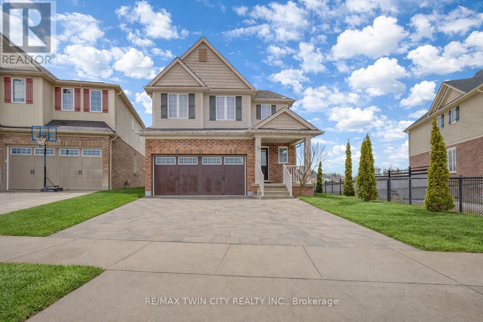 MLS® listing #29546509 for sale located at 75 STILLWATER STREET DRIVE