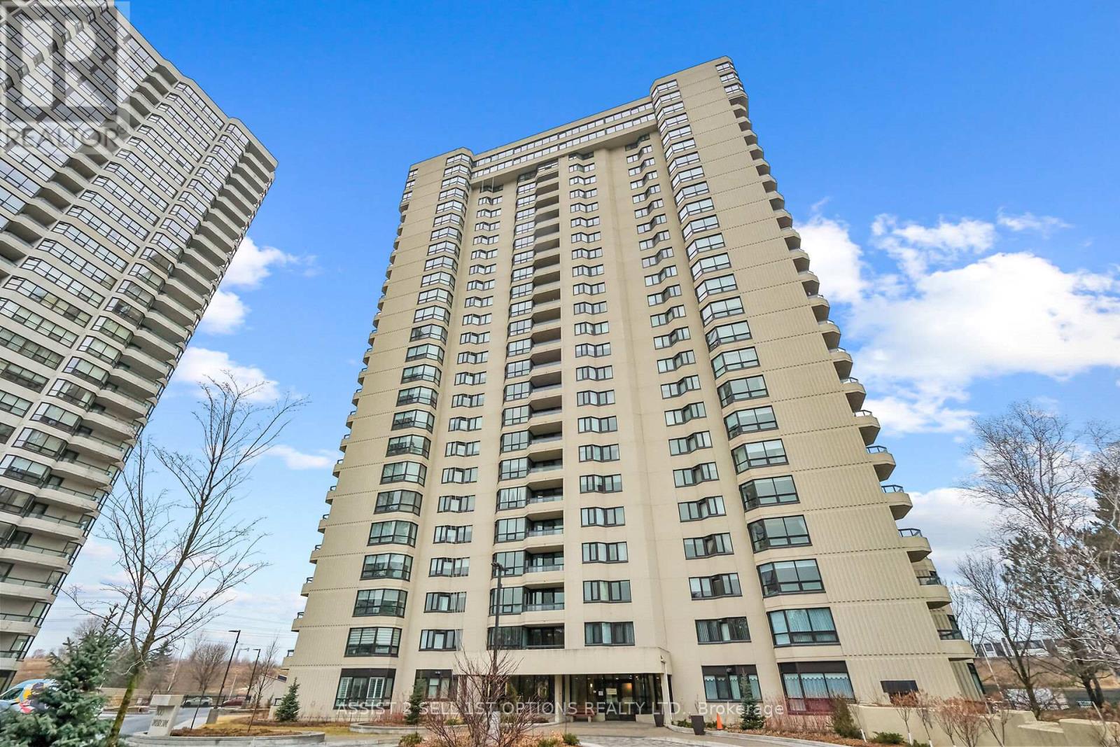 MLS® listing #29548109 for sale located at 807 - 1500 RIVERSIDE DRIVE