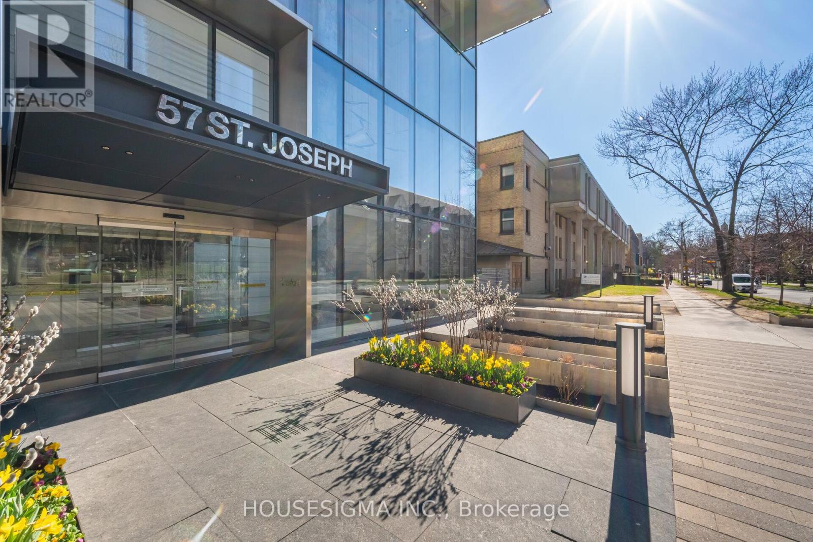 MLS® listing #29548193 for sale located at 1315 - 57 ST JOSEPH STREET