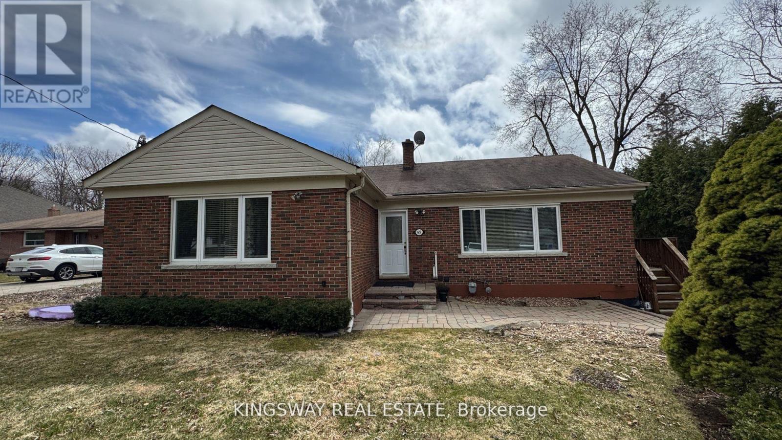 MLS® listing #29548205 for sale located at (LOWER LEVEL 1) - 65 PARK CRESCENT