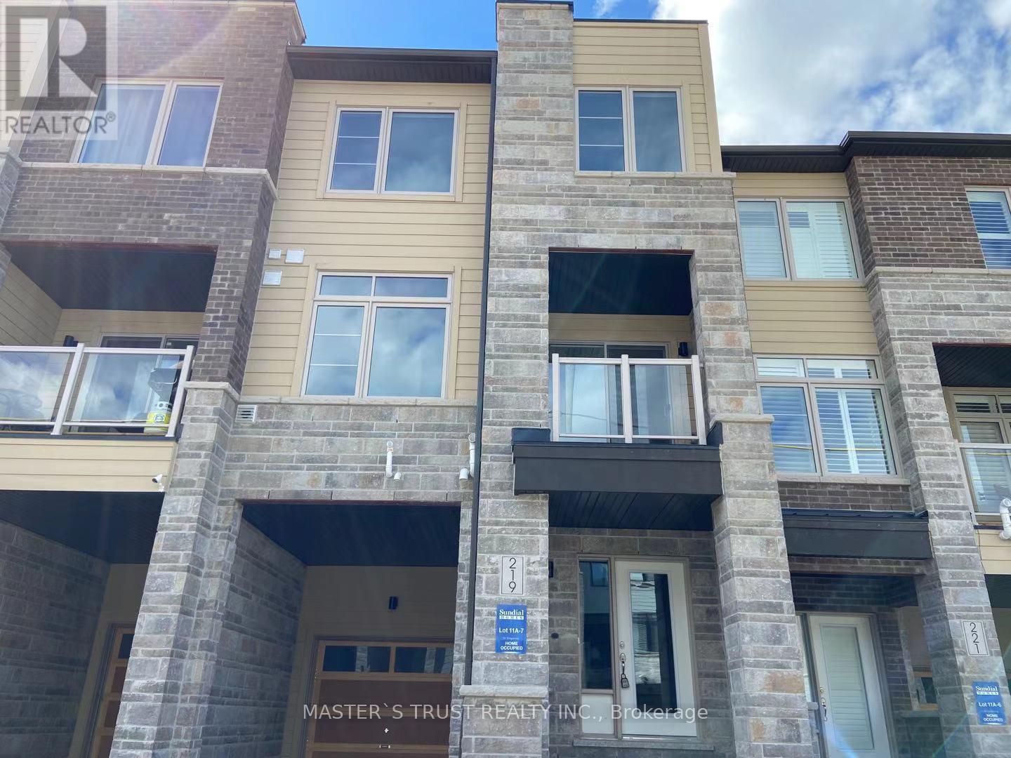 MLS® listing #29548210 for sale located at 219 VIVANT STREET