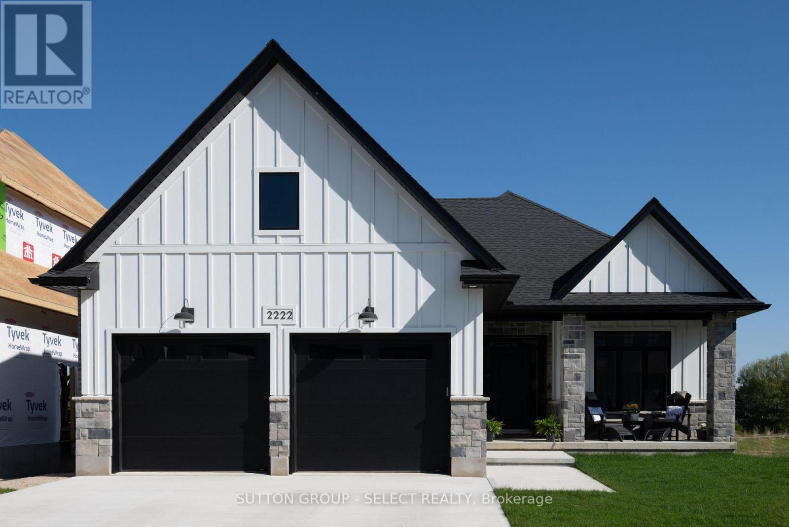 MLS® listing #29548774 for sale located at 2222 LINKWAY BOULEVARD