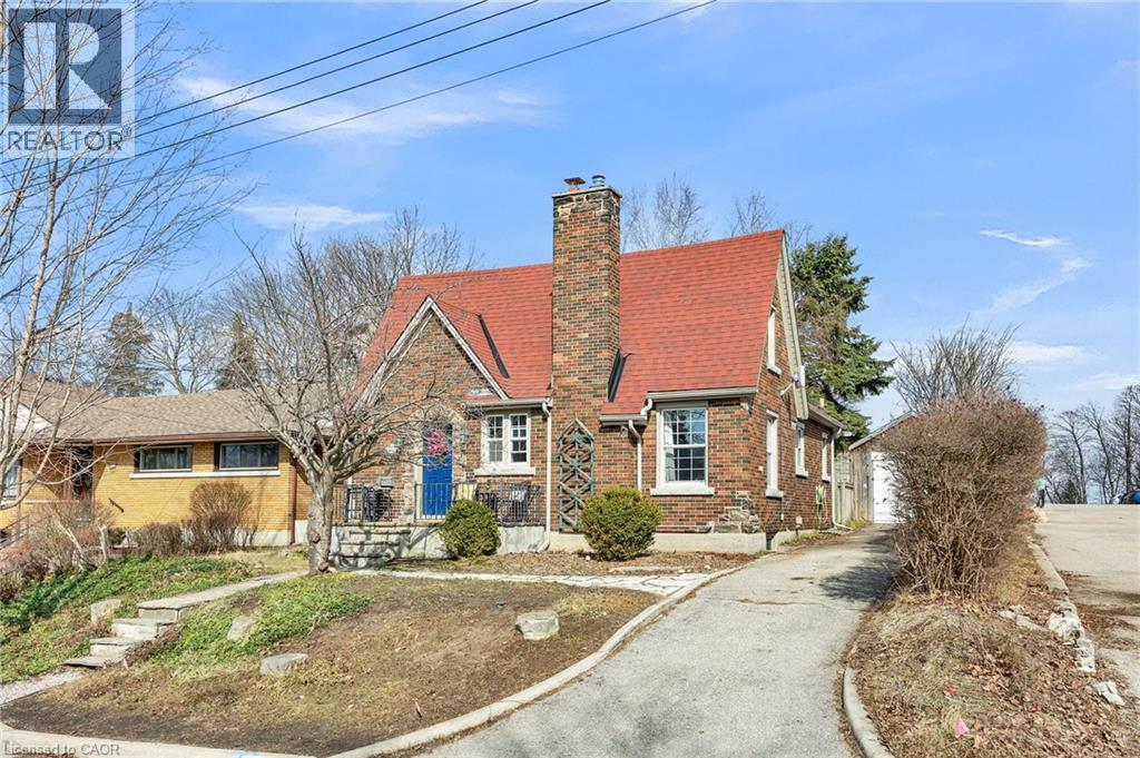 MLS® listing #29554334 for sale located at 360 LUELLA Street