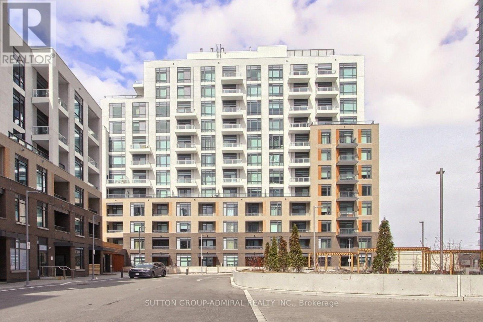 MLS® listing #29555180 for sale located at 8 BEVERLEY GLEN