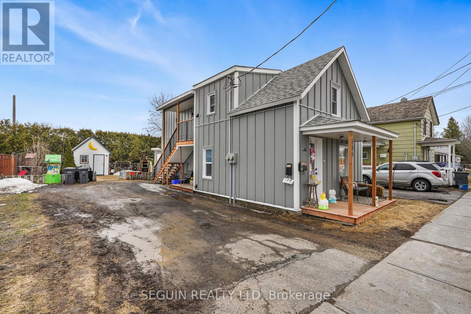 MLS® listing #29555546 for sale located at 399-401 KITCHENER STREET