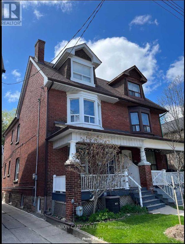 MLS® listing #29555774 for sale located at MAIN - 382 MARGUERETTA STREET