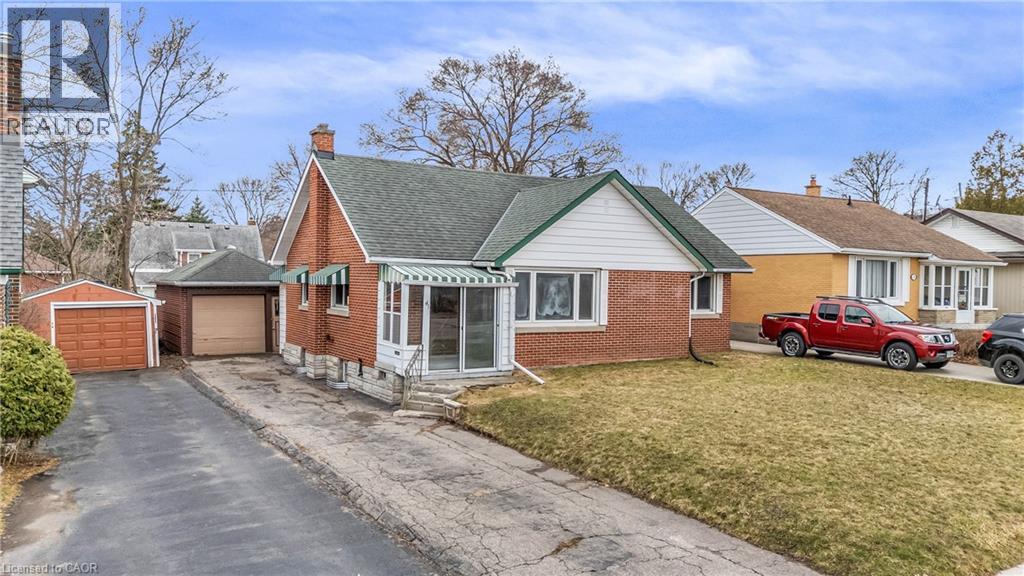 MLS® listing #29556287 for sale located at 41 FLORAL Crescent