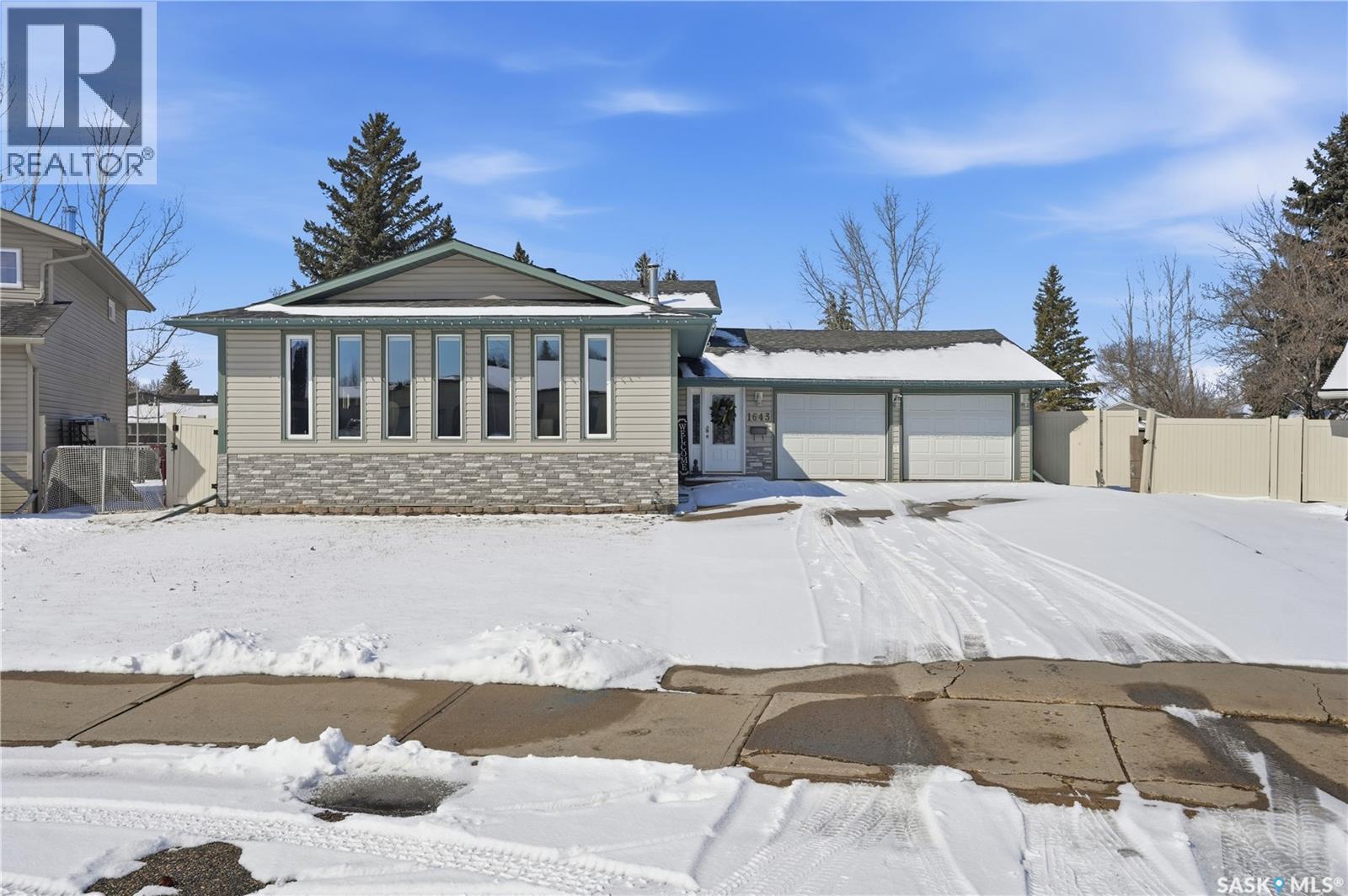 MLS® listing #29556412 for sale located at 1643 General CRESCENT