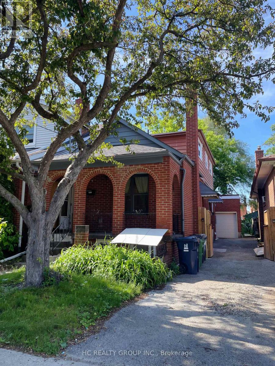 MLS® listing #29557556 for sale located at MAIN - 48 TORRENS AVENUE