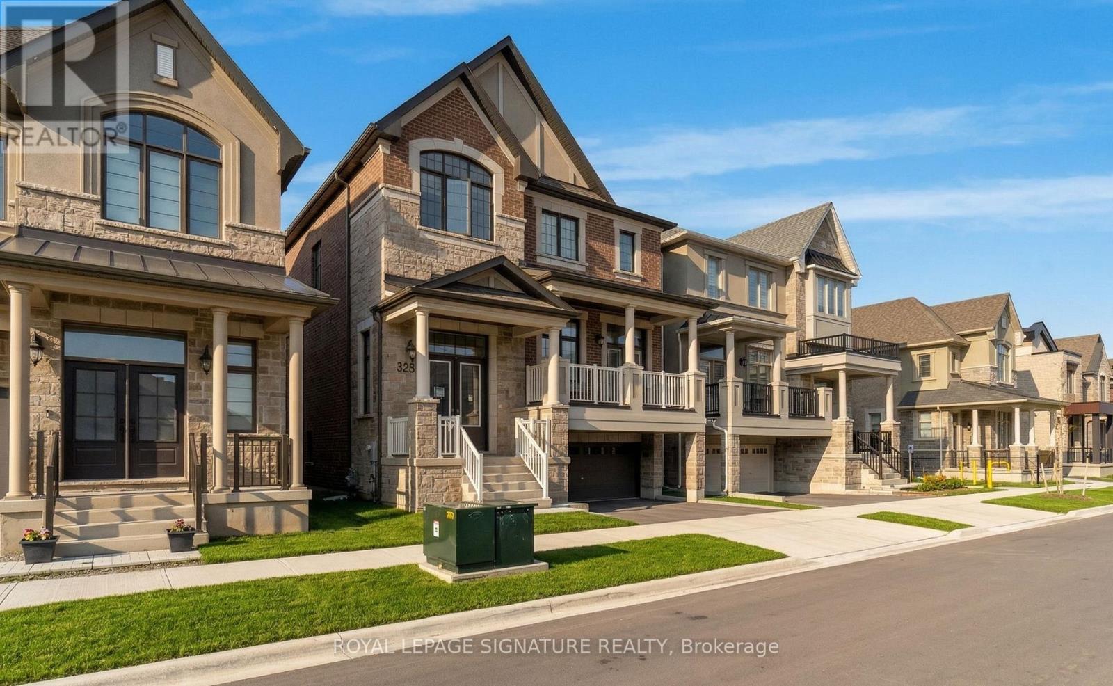 MLS® listing #29557989 for sale located at 201D - 16 MELBOURNE AVENUE