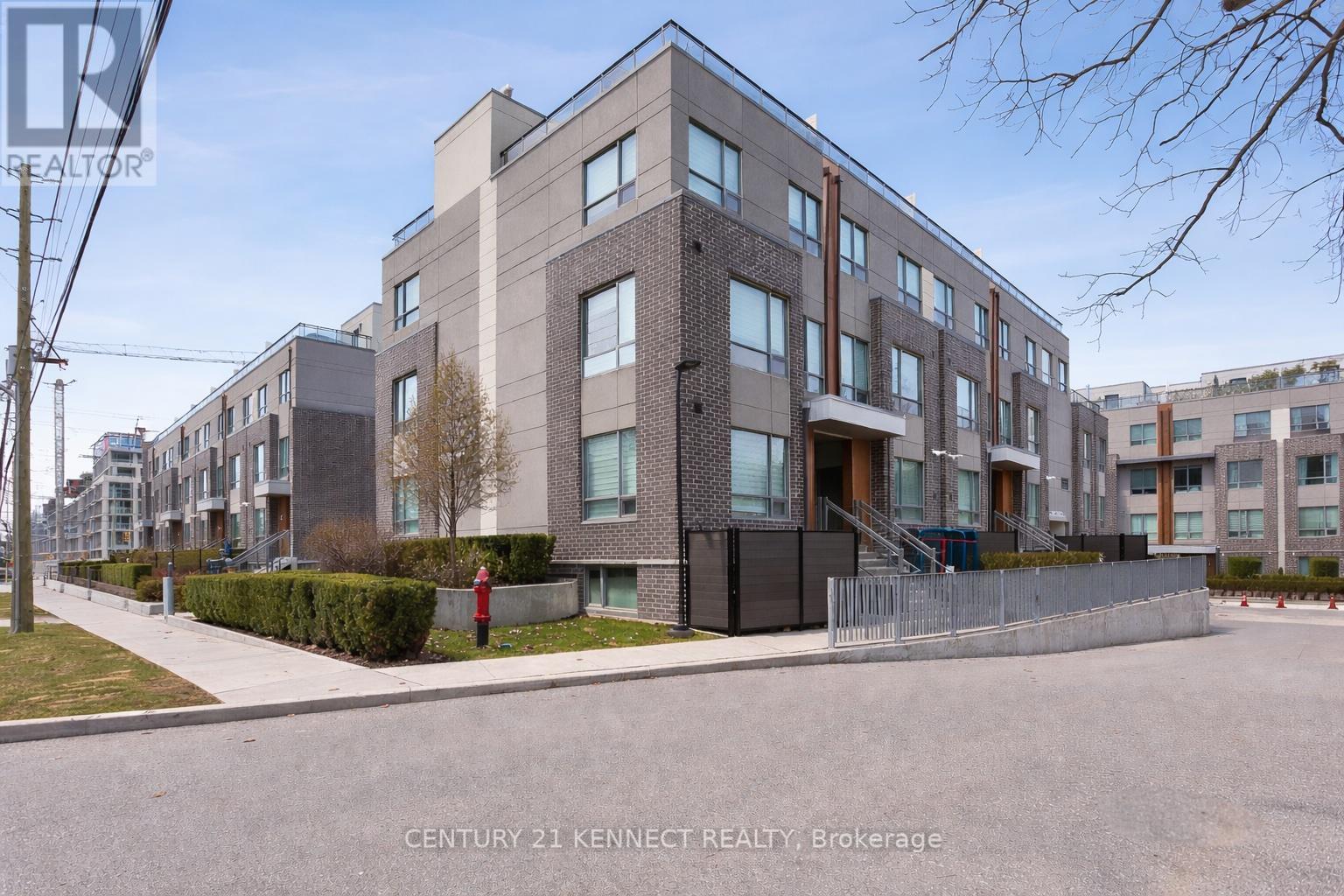 MLS® listing #29558209 for sale located at 12 - 670 ATWATER AVENUE