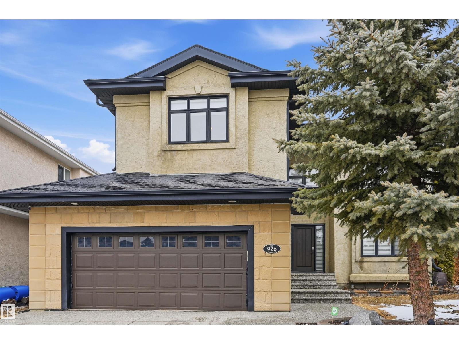 MLS® listing #29558706 for sale located at 926 THOMPSON PL NW
