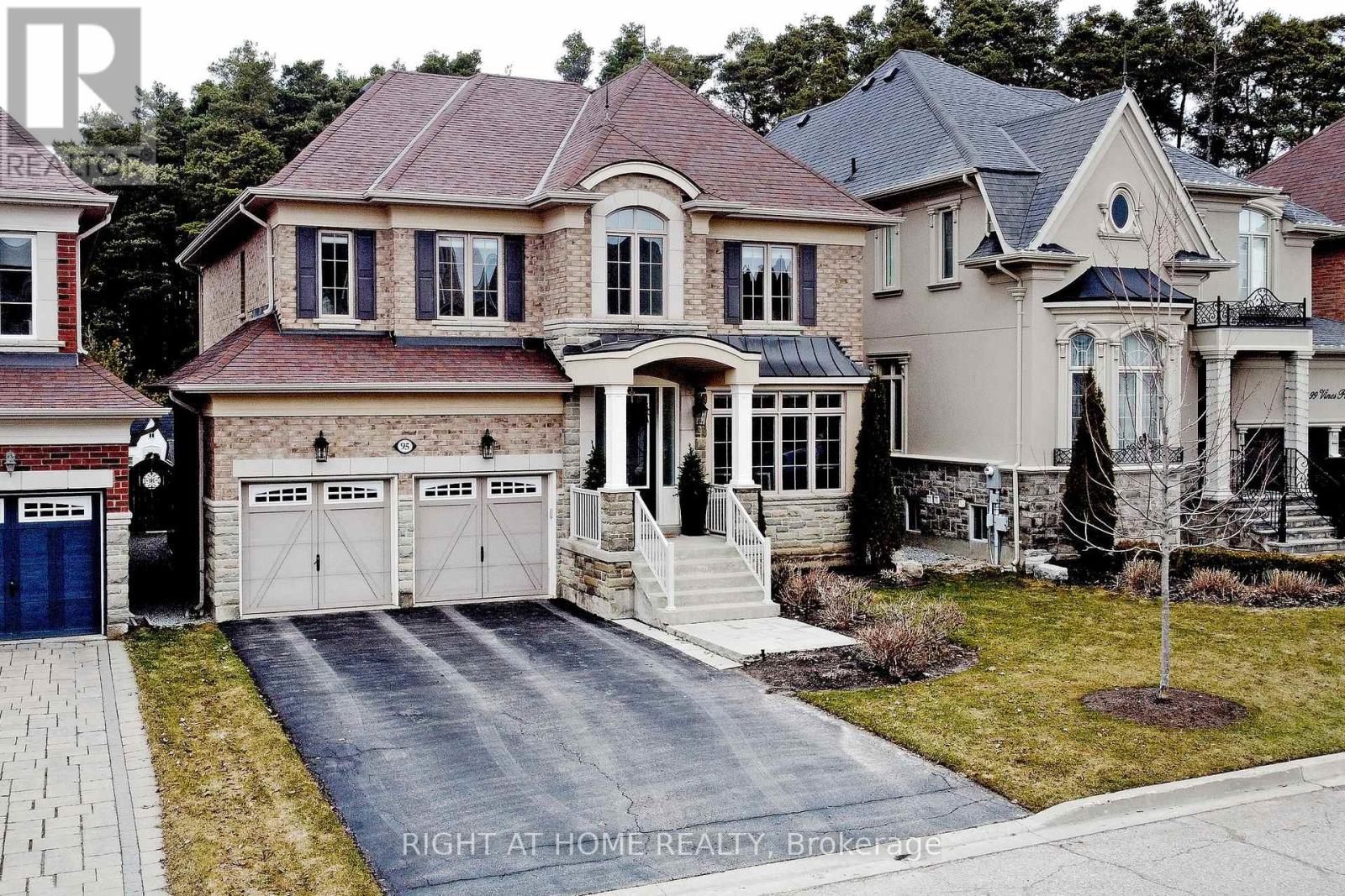 MLS® listing #29559999 for sale located at 95 VINES PLACE