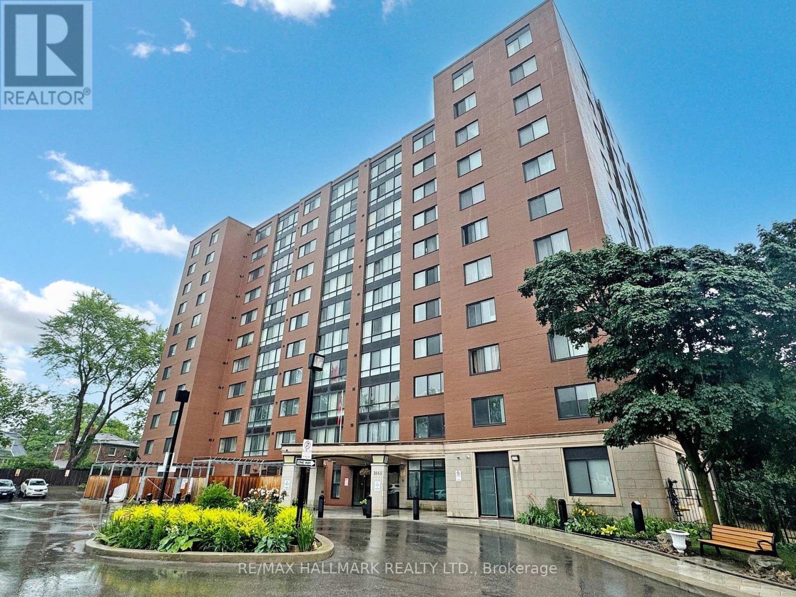 MLS® listing #29560418 for sale located at 802 - 1665 VICTORIA PARK AVENUE
