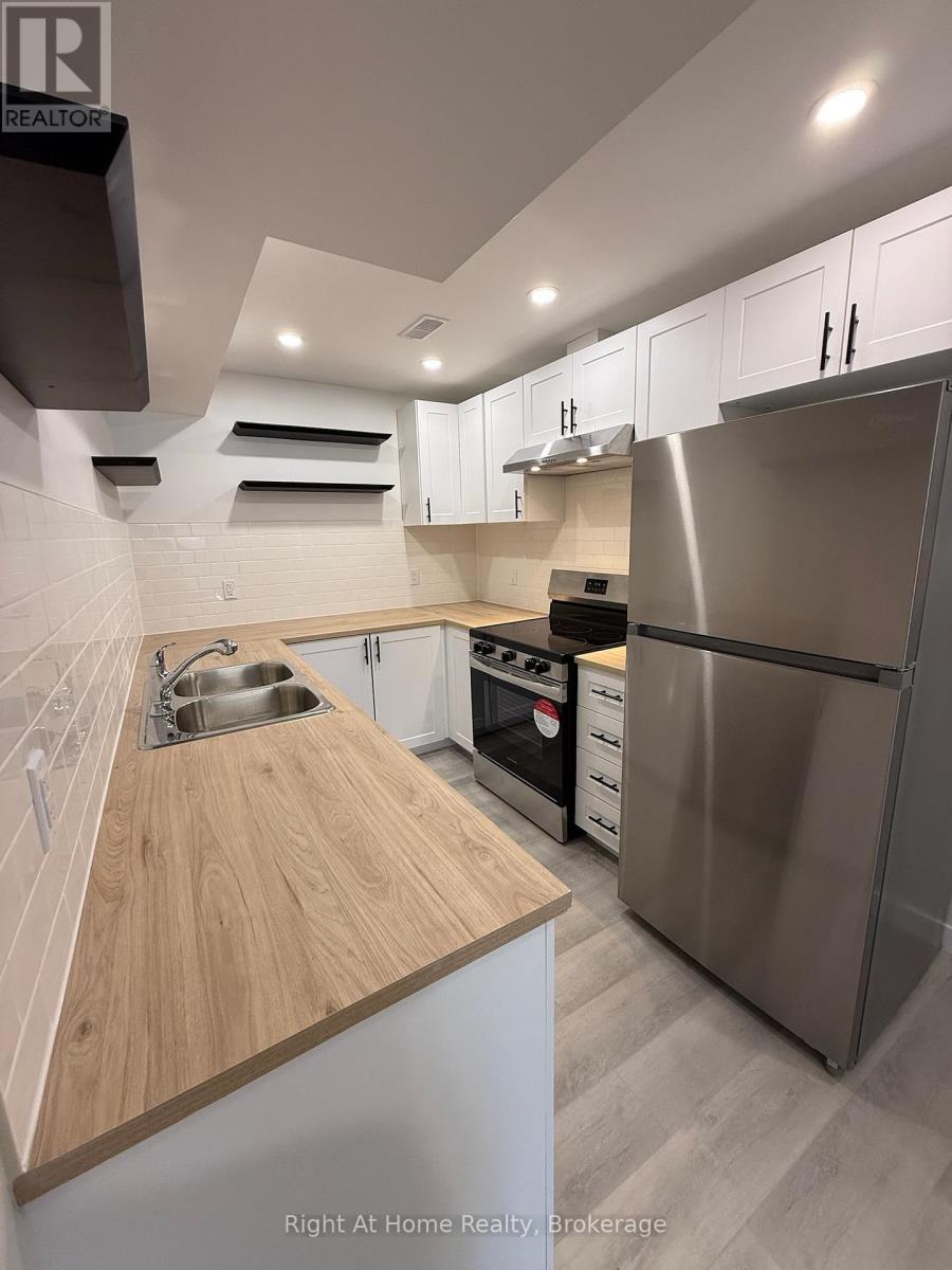 MLS® listing #29560557 for sale located at 237 BENNINGER DRIVE