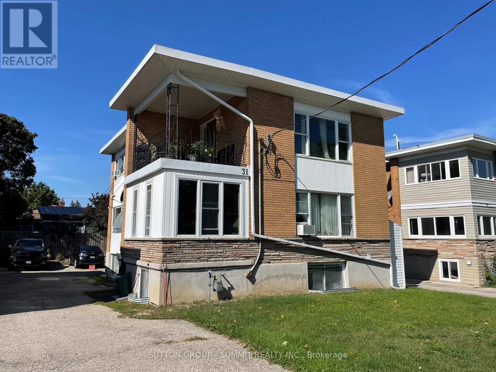 MLS® listing #29560758 for sale located at 31 SOUTHDALE AVENUE