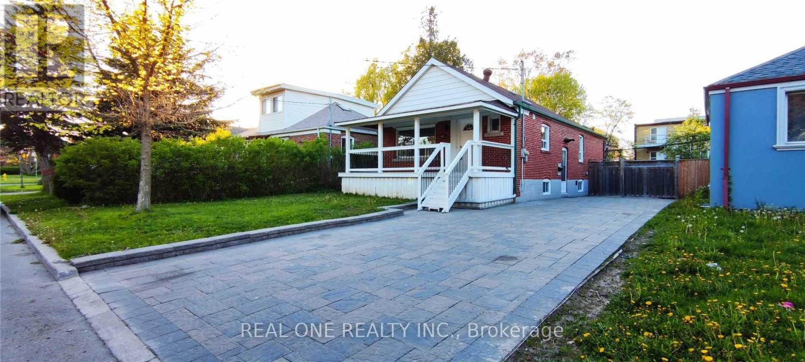 MLS® listing #29563243 for sale located at LOWER - 42 CADILLAC AVENUE