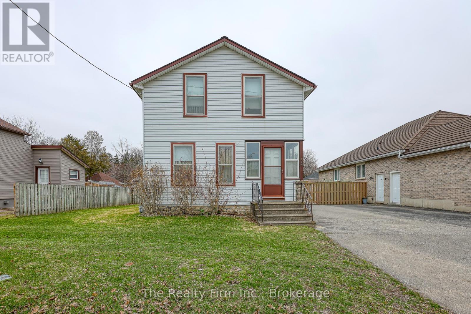 MLS® listing #29563479 for sale located at 52 HURON STREET