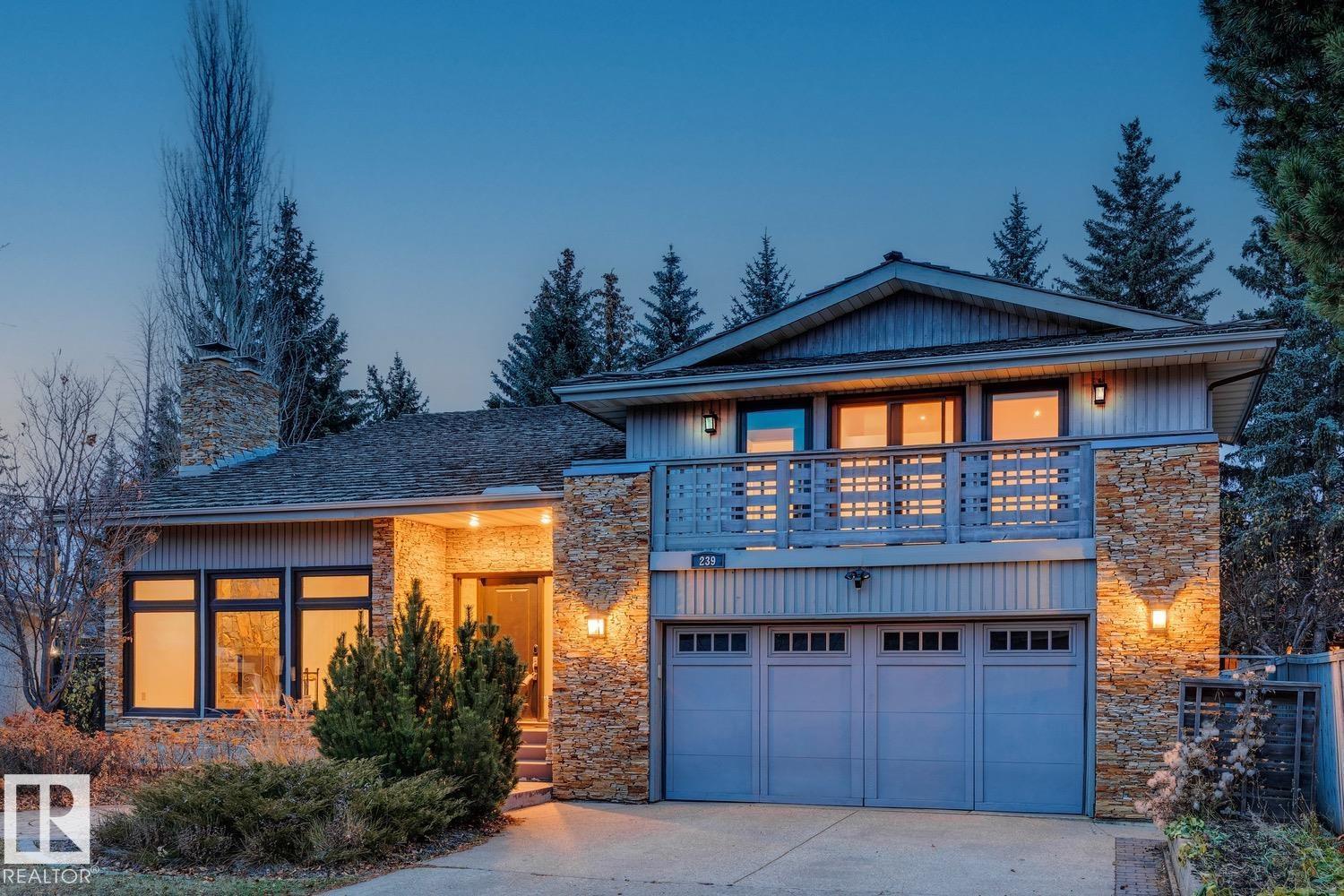 MLS® listing #29563607 for sale located at 239 WAKINA DR NW