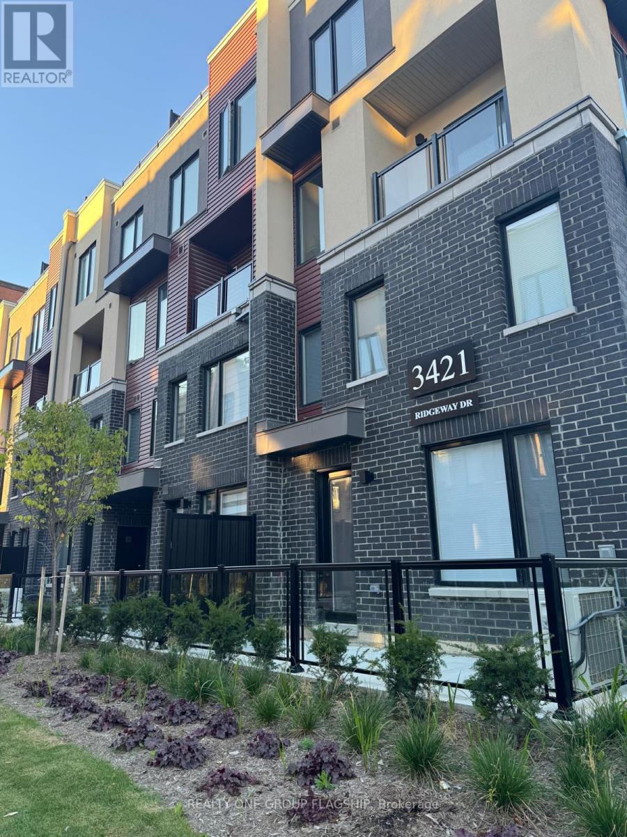 MLS® listing #29563823 for sale located at 11 - 3421 RIDGEWAY DRIVE