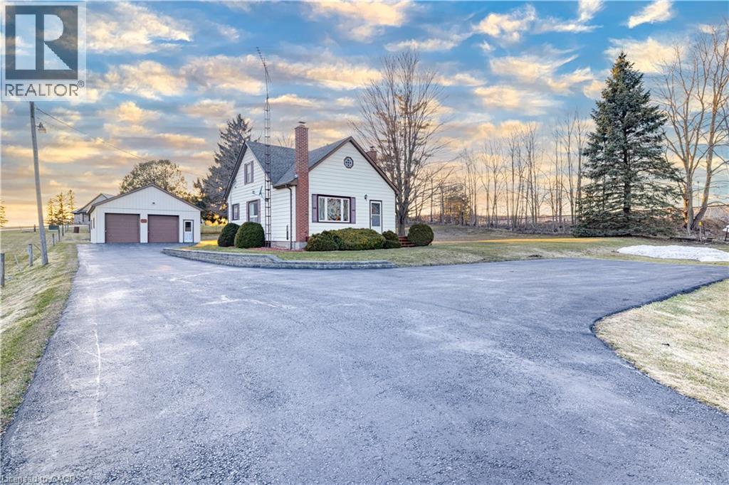 MLS® listing #29564141 for sale located at 3040 SANDHILLS Road