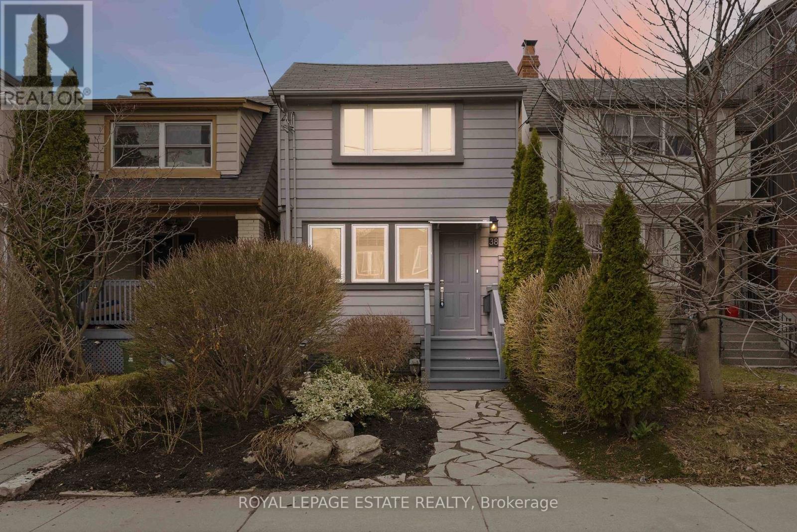 MLS® listing #29566914 for sale located at 38 KENWOOD AVENUE
