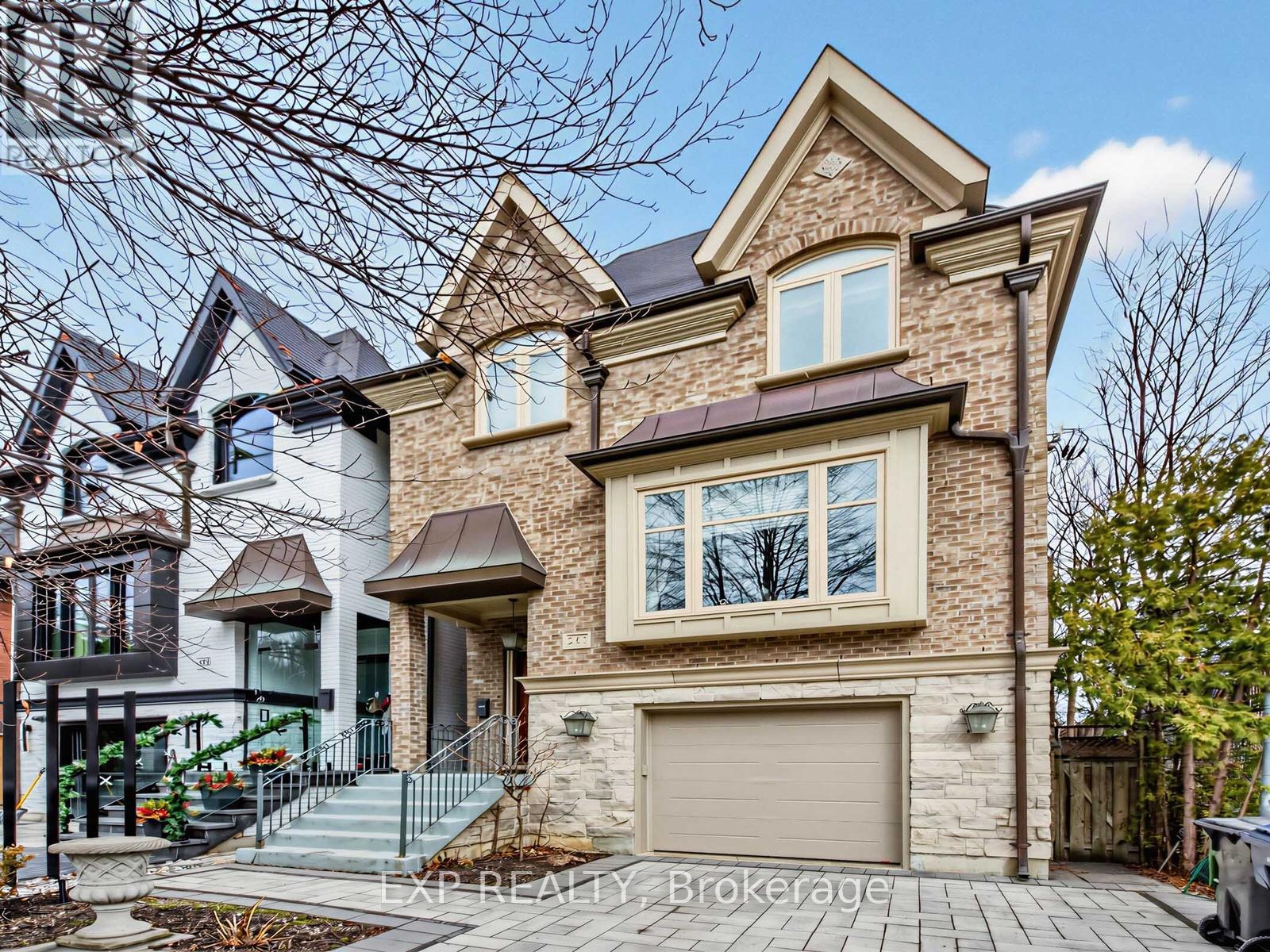 MLS® listing #29567605 for sale located at 241 POPLAR PLAINS STREET