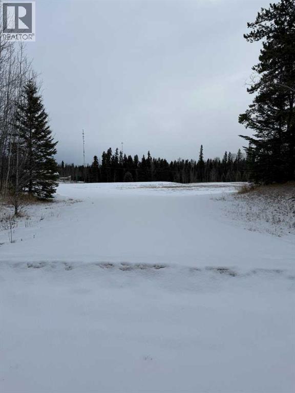 MLS® listing #29568723 for sale located at 522 CLEARWATER ESTATES Crescent