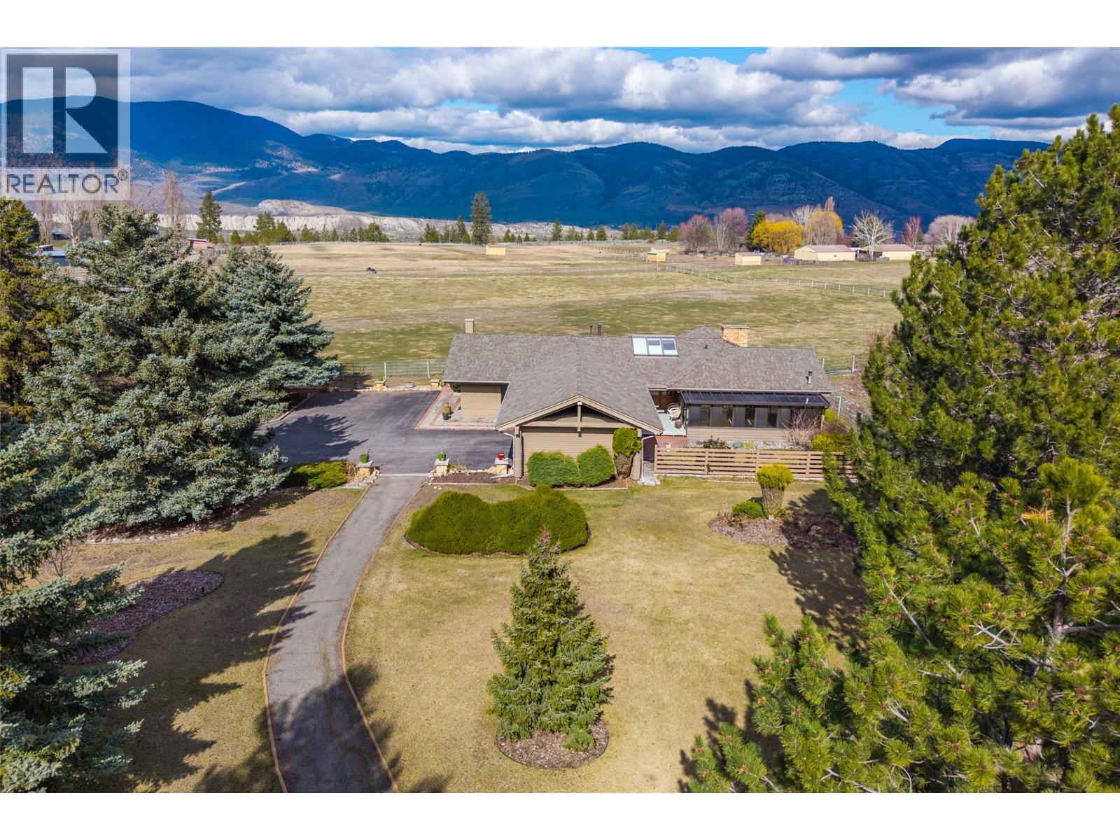 MLS® listing #29569295 for sale located at 8140 Barnhartvale Road