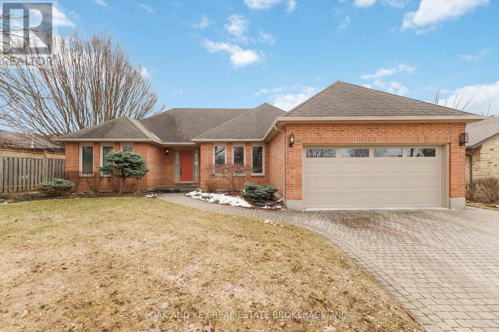 MLS® listing #29570409 for sale located at 31 GREEN HEDGE LANE