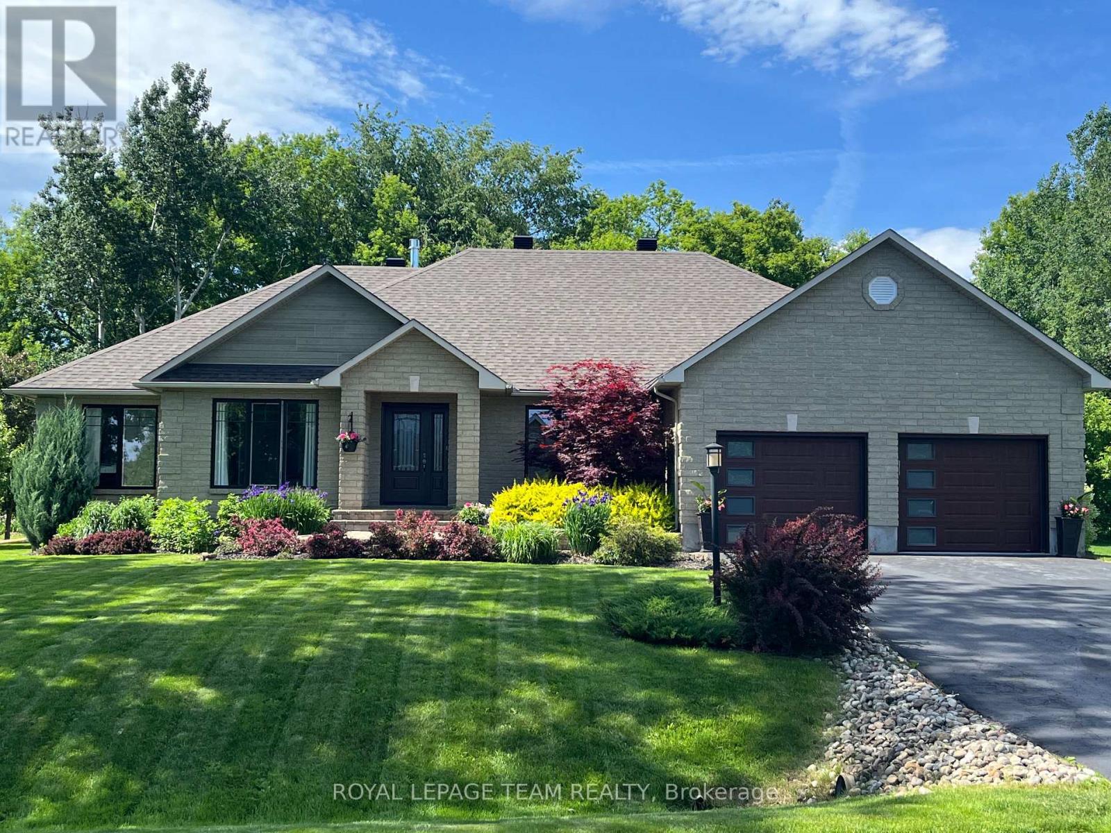 MLS® listing #29570425 for sale located at 6903 TWIN LAKES AVENUE