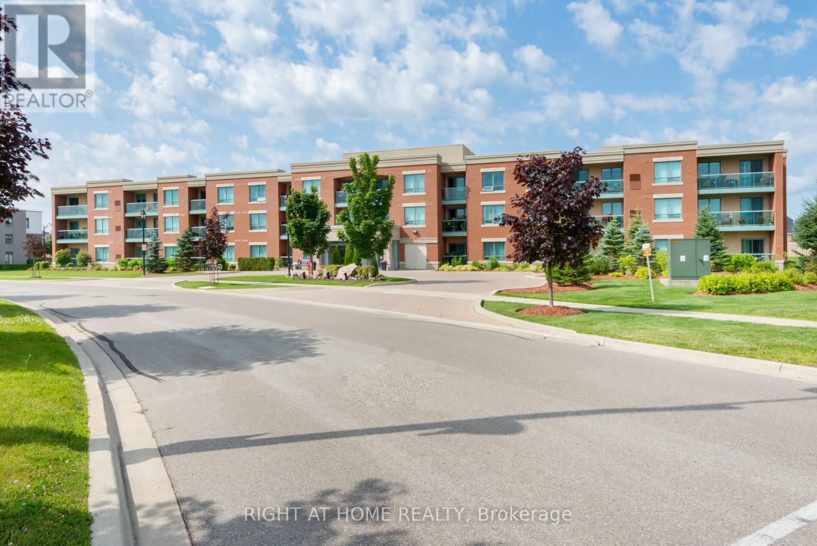 MLS® listing #29570948 for sale located at 317 - 50 VIA ROSEDALE