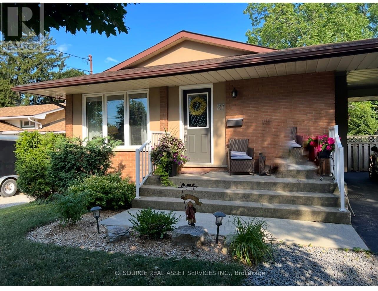 MLS® listing #29570967 for sale located at UPPER - 27 BRENLYN COURT