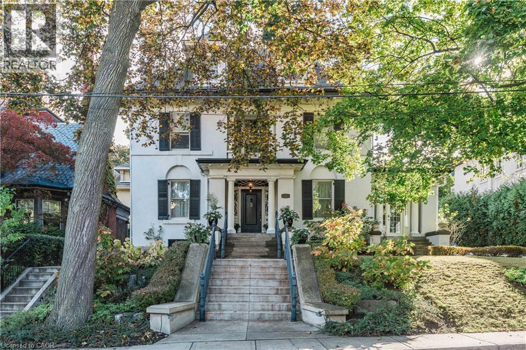 MLS® listing #29570979 for sale located at 3 TURNER Avenue